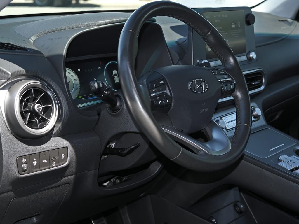 Fahrzeugabbildung Hyundai KONA TREND ELEKTRO 2WD KAMERA LED SPUR PDC TEMPO