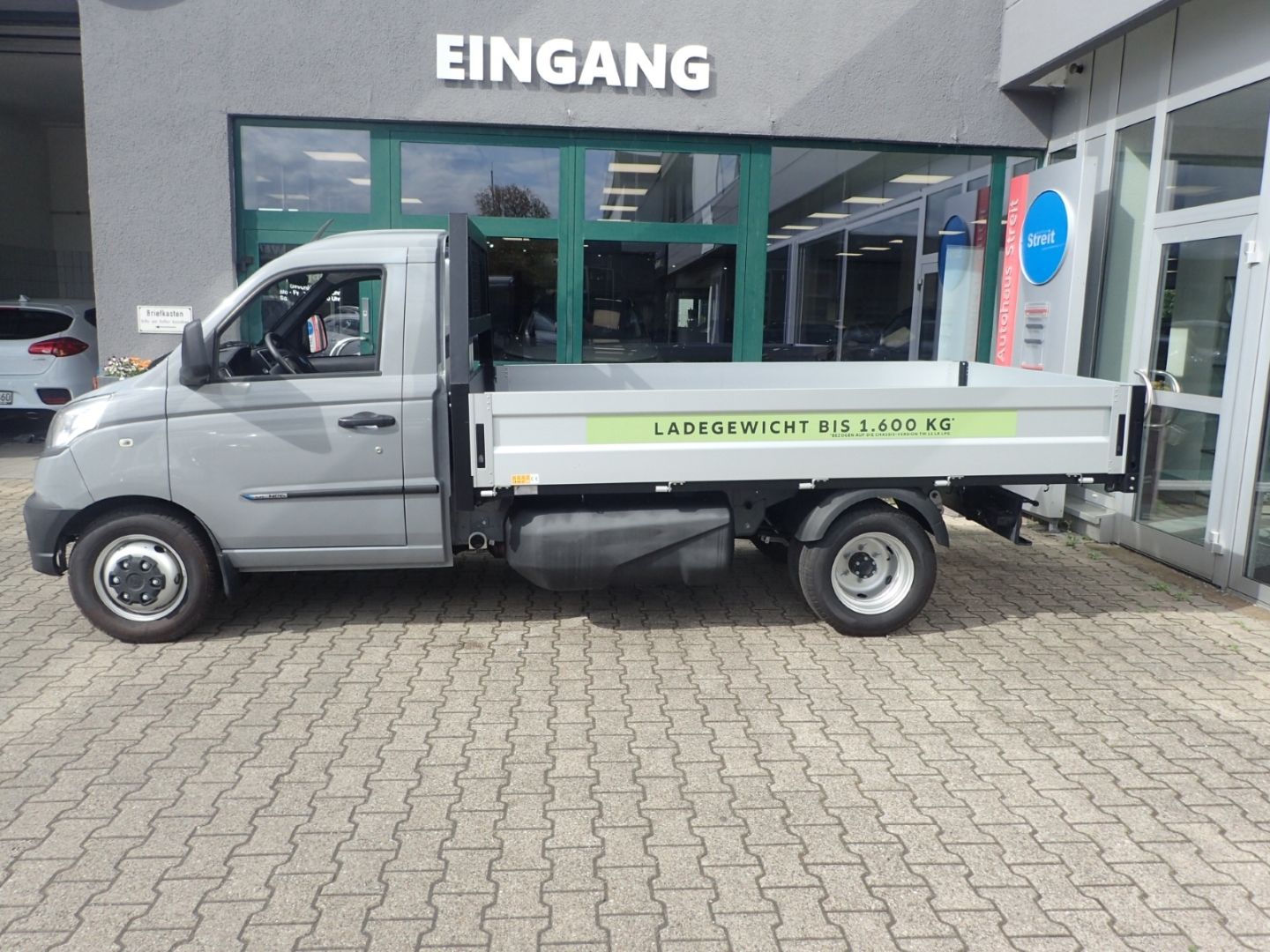 Fahrzeugabbildung Piaggio Porter NP6 TW Kipper LR 3,08m Pritschenlänge LPG