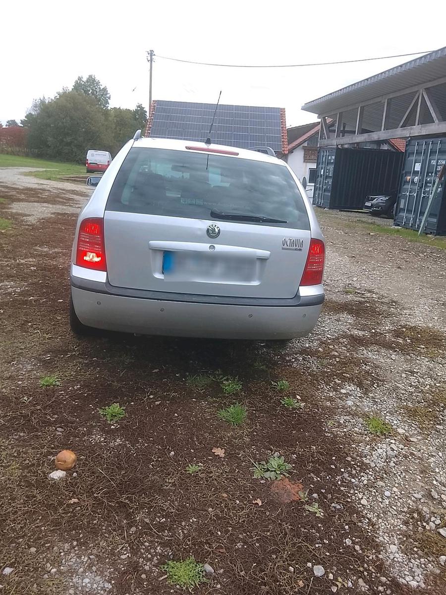 Skoda Octavia 2005 — engine 116 HP (85kW)