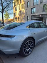 Porsche Taycan 4S Performance Batterie dolomitsilber - Porsche Taycan von privat