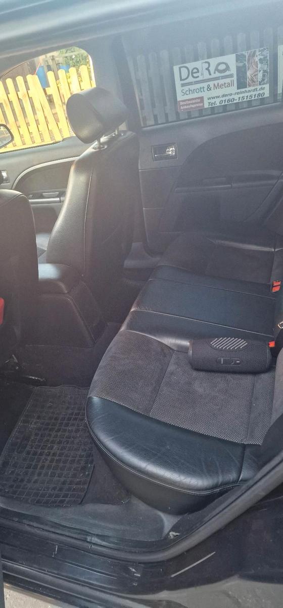 Ford Mondeo 2005 — interior