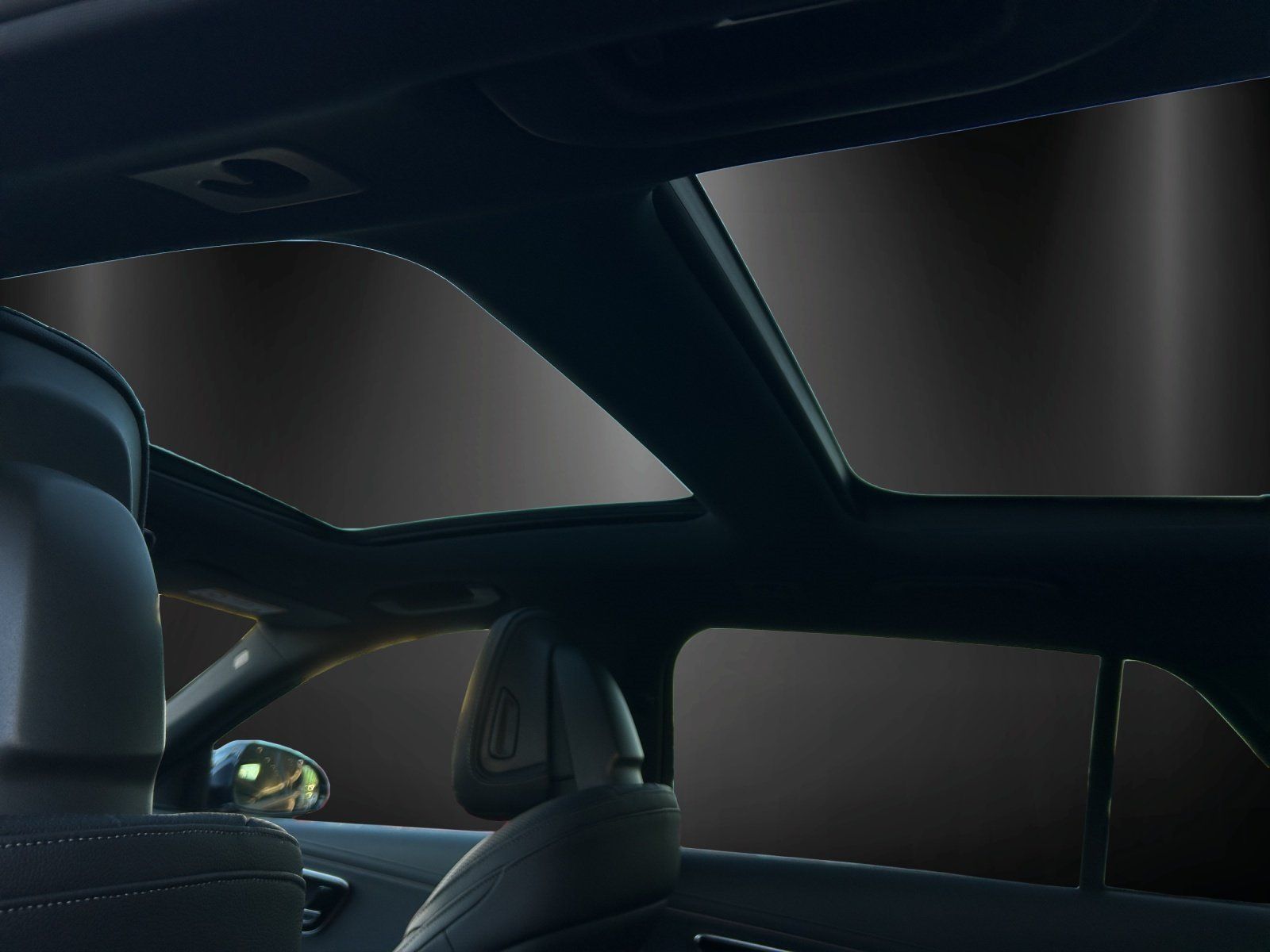 Fahrzeugabbildung Mercedes-Benz E220d T AMG Adva+ DISTRO Pano AHK Sitzklim KeyGo