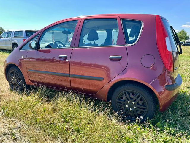 Mitsubishi Colt CZ3 Lim. 5-trg. 1.3 Invite — Bild 3