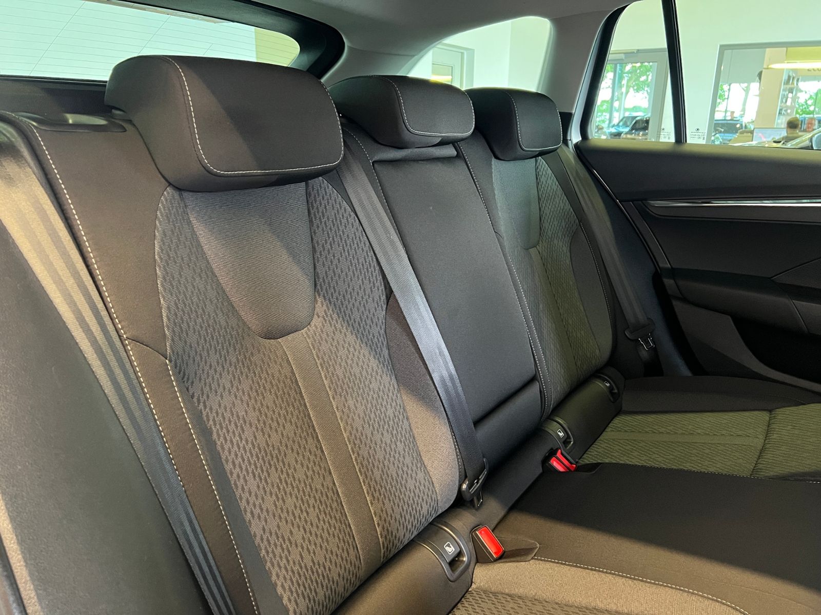 Fahrzeugabbildung SKODA Octavia Combi 1.4 TSI iV Style*Garantie, Matrix-