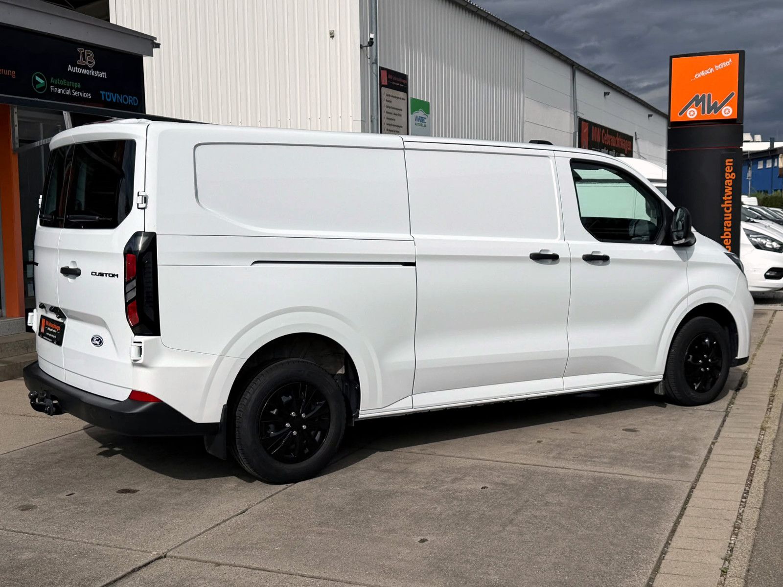 Fahrzeugabbildung Ford Transit Custom Kasten 320 L2 Trend ACC KAM AHK