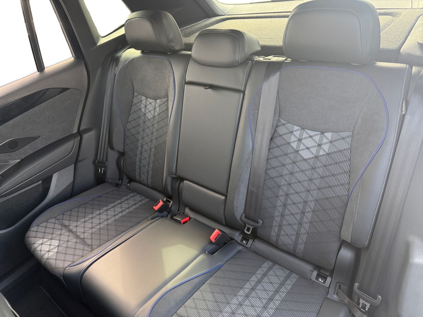 Volkswagen Tiguan - Bild 11