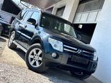 Mitsubishi Pajero 3,2 DI-D *Automatik* ( ERST 185TKM )*VOLL - gebrauchte Mitsubishi Pajero aus dem Jahr 2009