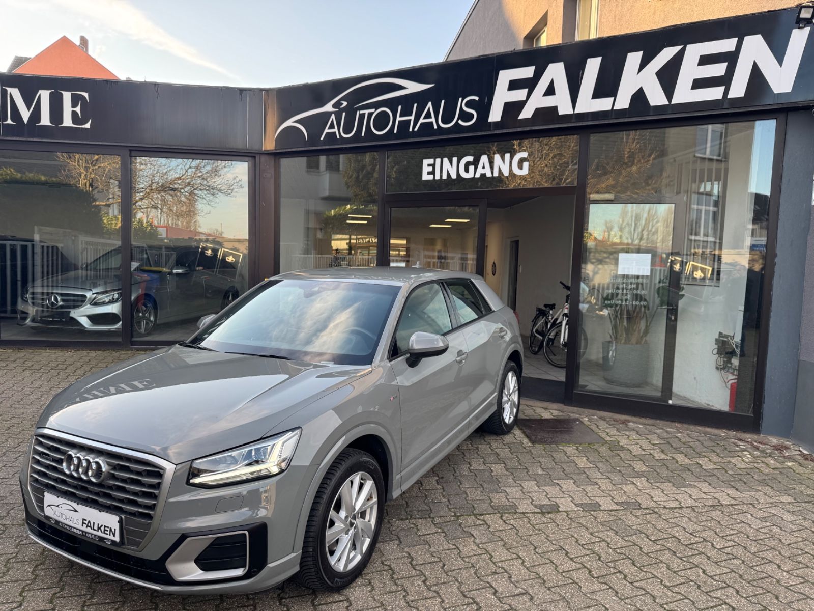 AUDI Q2 quattro S Line VC ACC KESSY CarPlay 190PS 2H.