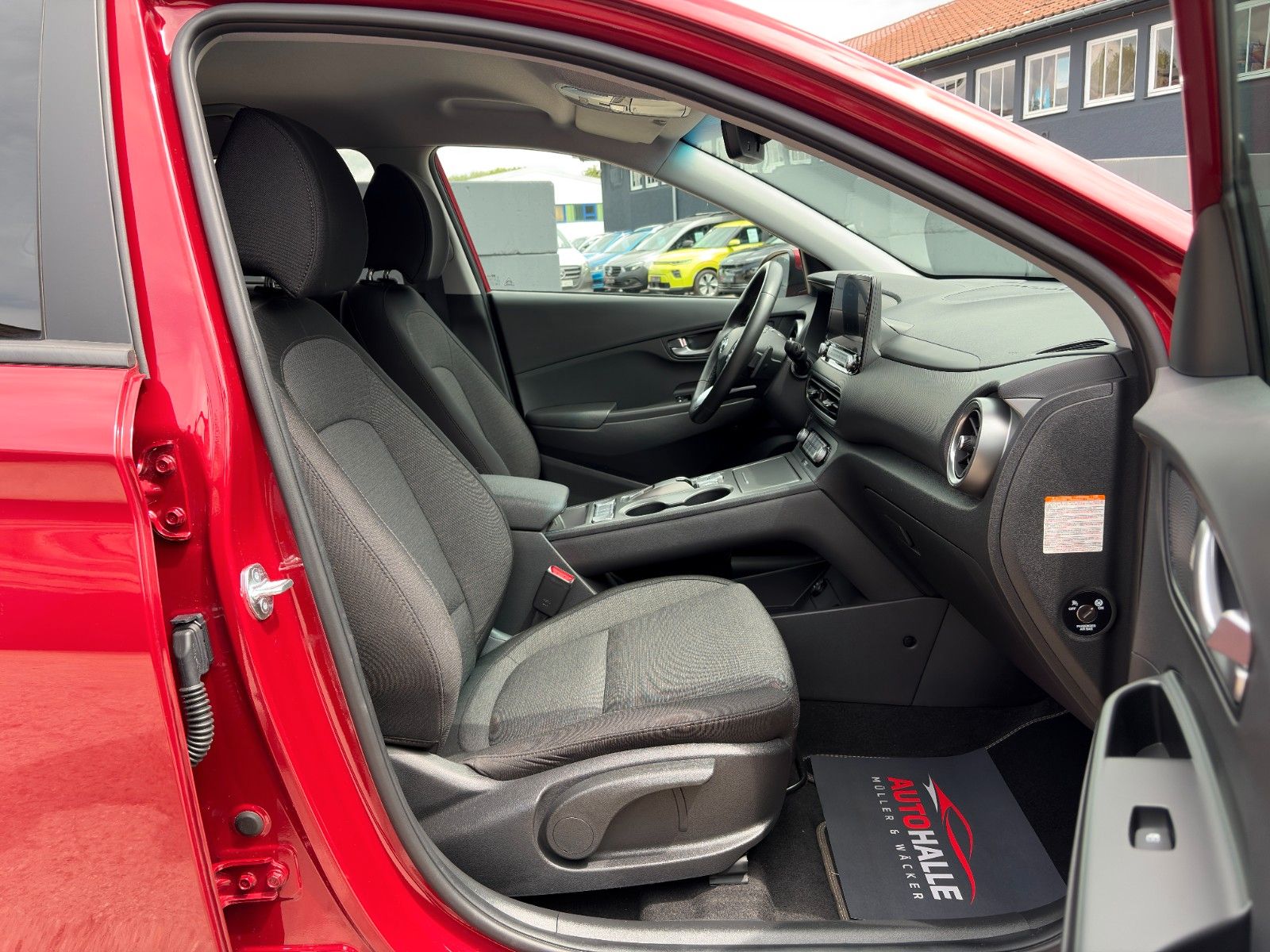 Fahrzeugabbildung Hyundai KONA E Trend ACC PDC CAM SHZ LHZ Navi CarPlay