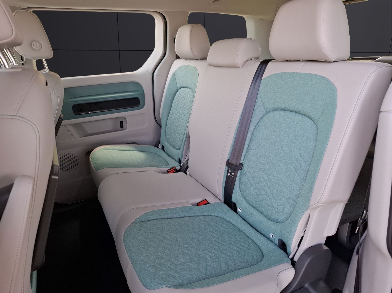Fahrzeugabbildung Volkswagen ID.Buzz Pro Design LED MATRIX AHK ACC PARK ASS