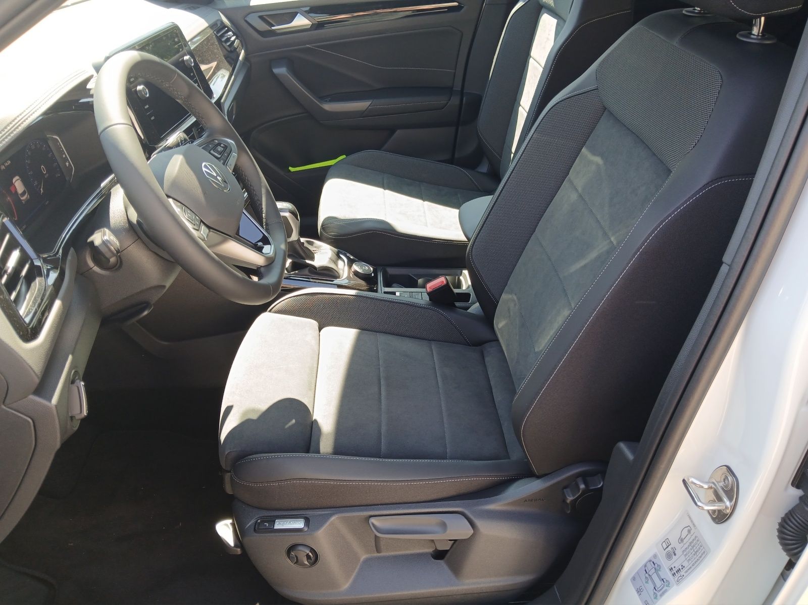 Fahrzeugabbildung Volkswagen T-Roc Style 2.0 l TDI SCR 4MOTION 110 kW 2.0l TD