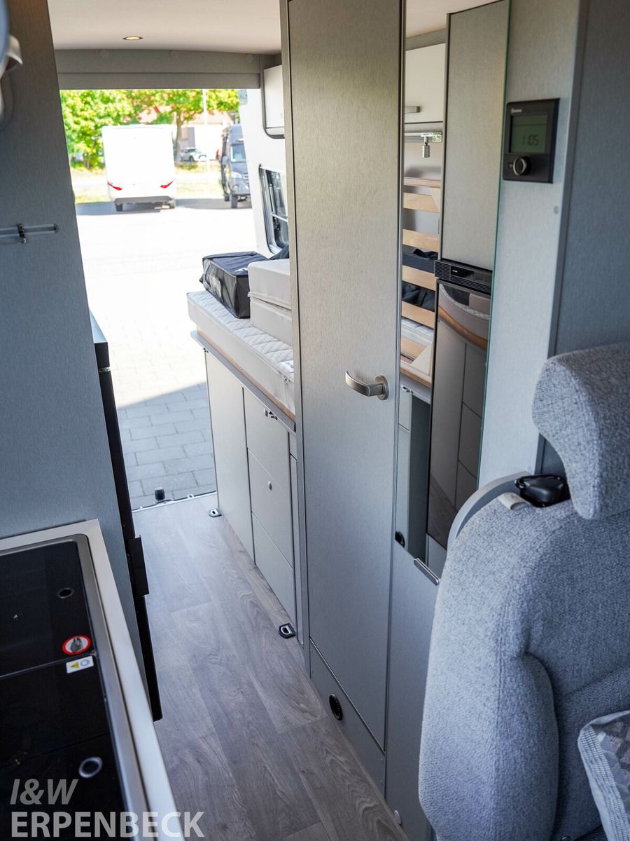 Fahrzeugabbildung HYMER / ERIBA / HYMERCAR Sprinter Hochdach Free S 600 AHK LED PAS Distr.