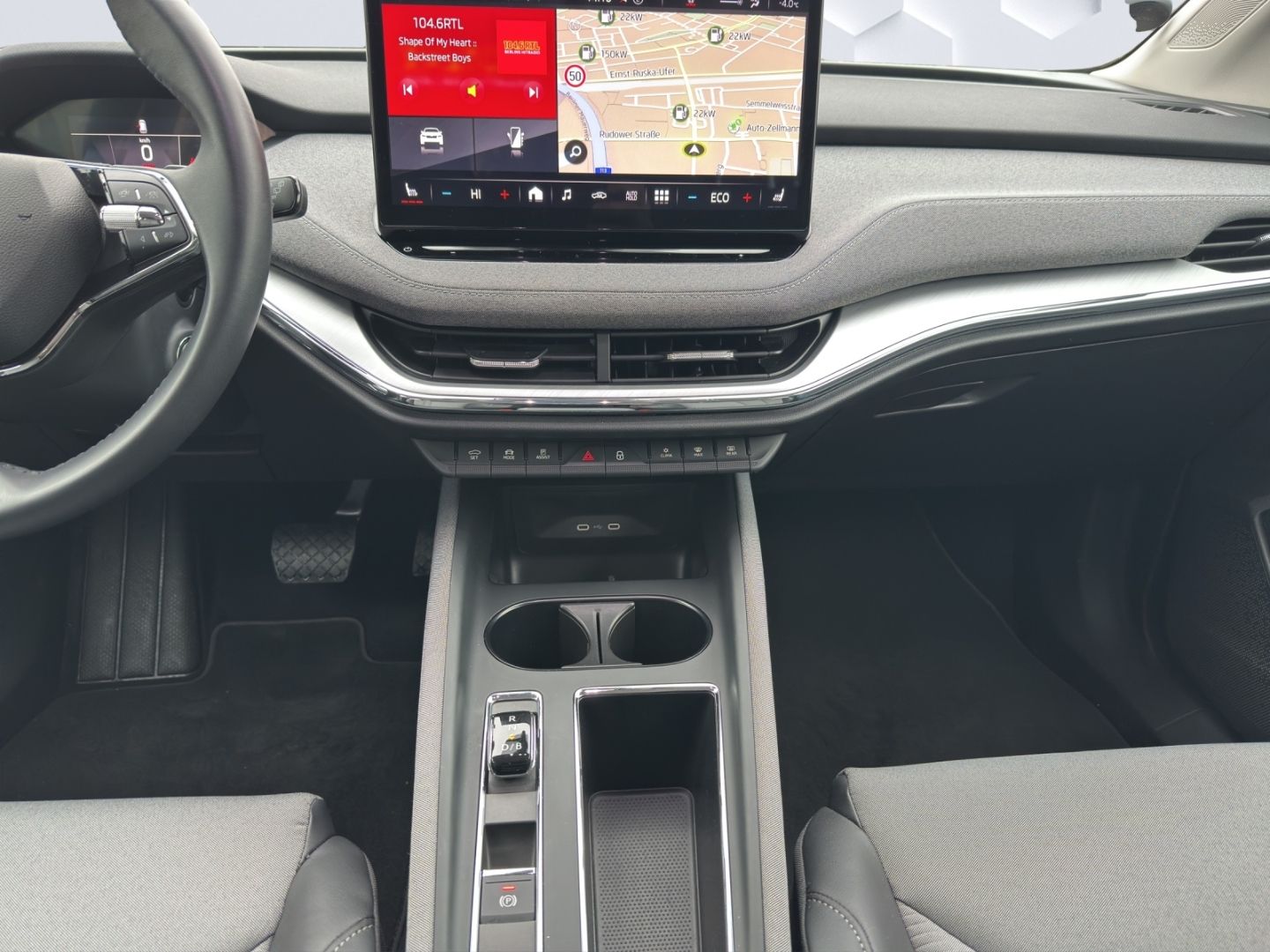 Enyaq 50 iV50 55kWh LED ACC Rückfahrkamera Sitzh