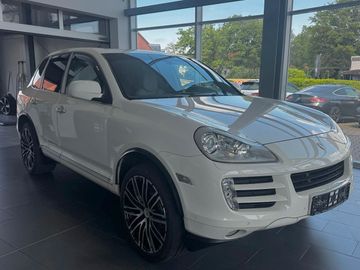 Porsche Cayenne - 2