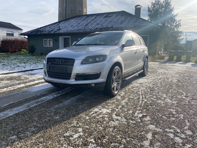 Audi Q7 3.0 TDI quattro tiptronic