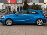 Mercedes-Benz A 180 BlueEfficiency Urban*S-HEFT*NAVI*SHZ*BCM* - Mercedes-Benz A-Klasse: Blau