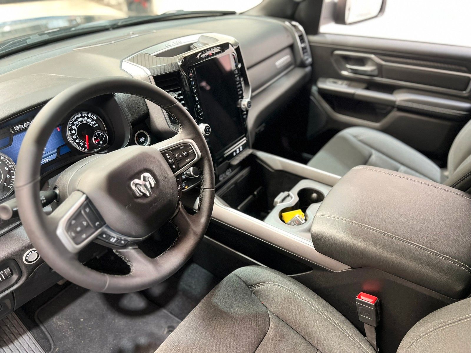 Fahrzeugabbildung Dodge RAM 1500 Big Horn 3.0L *Projekt M Wohnkabine*