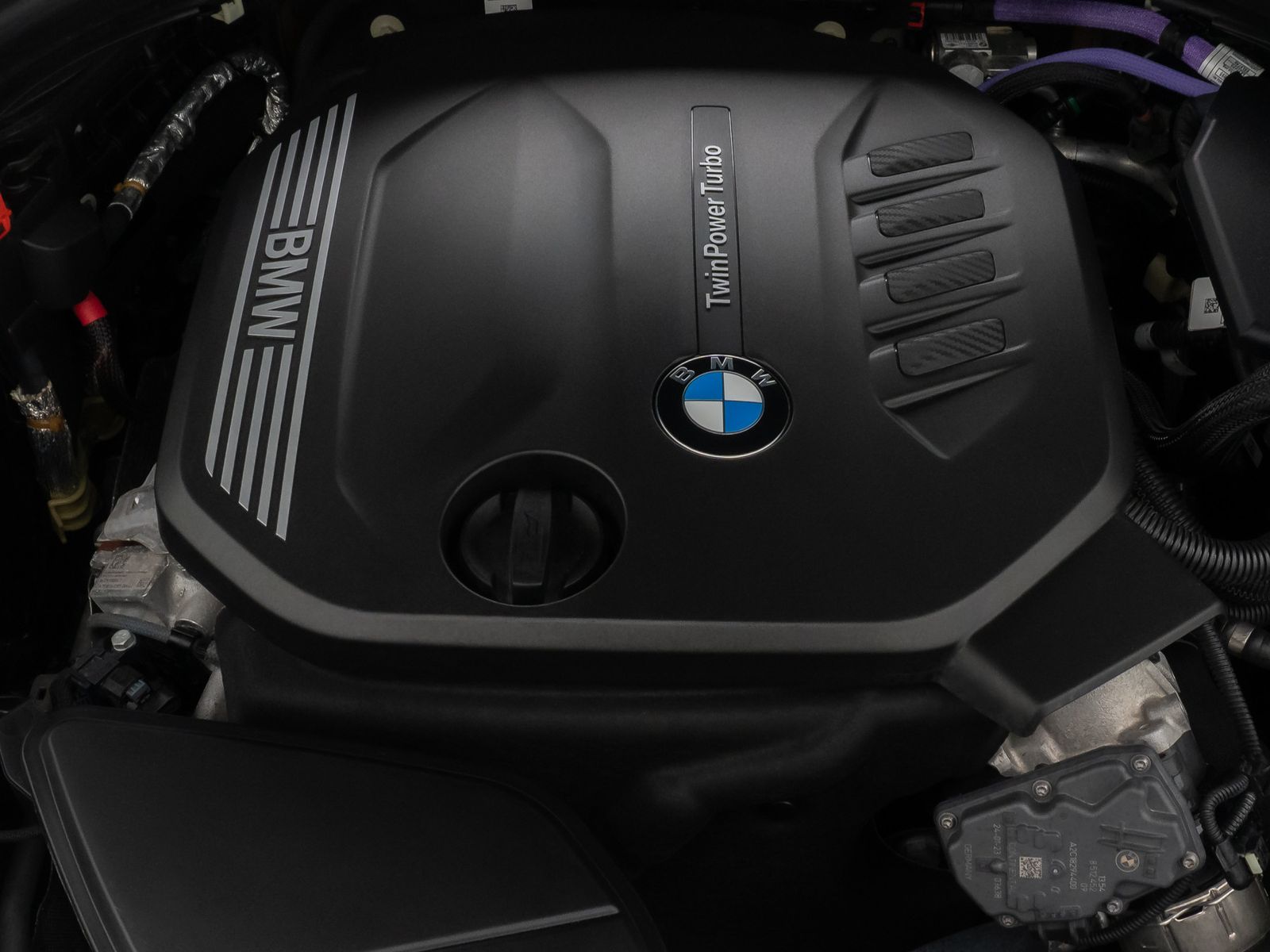 Fahrzeugabbildung BMW 520d xD  Kamera Laser HUD DAB AHK Komfort Alarm