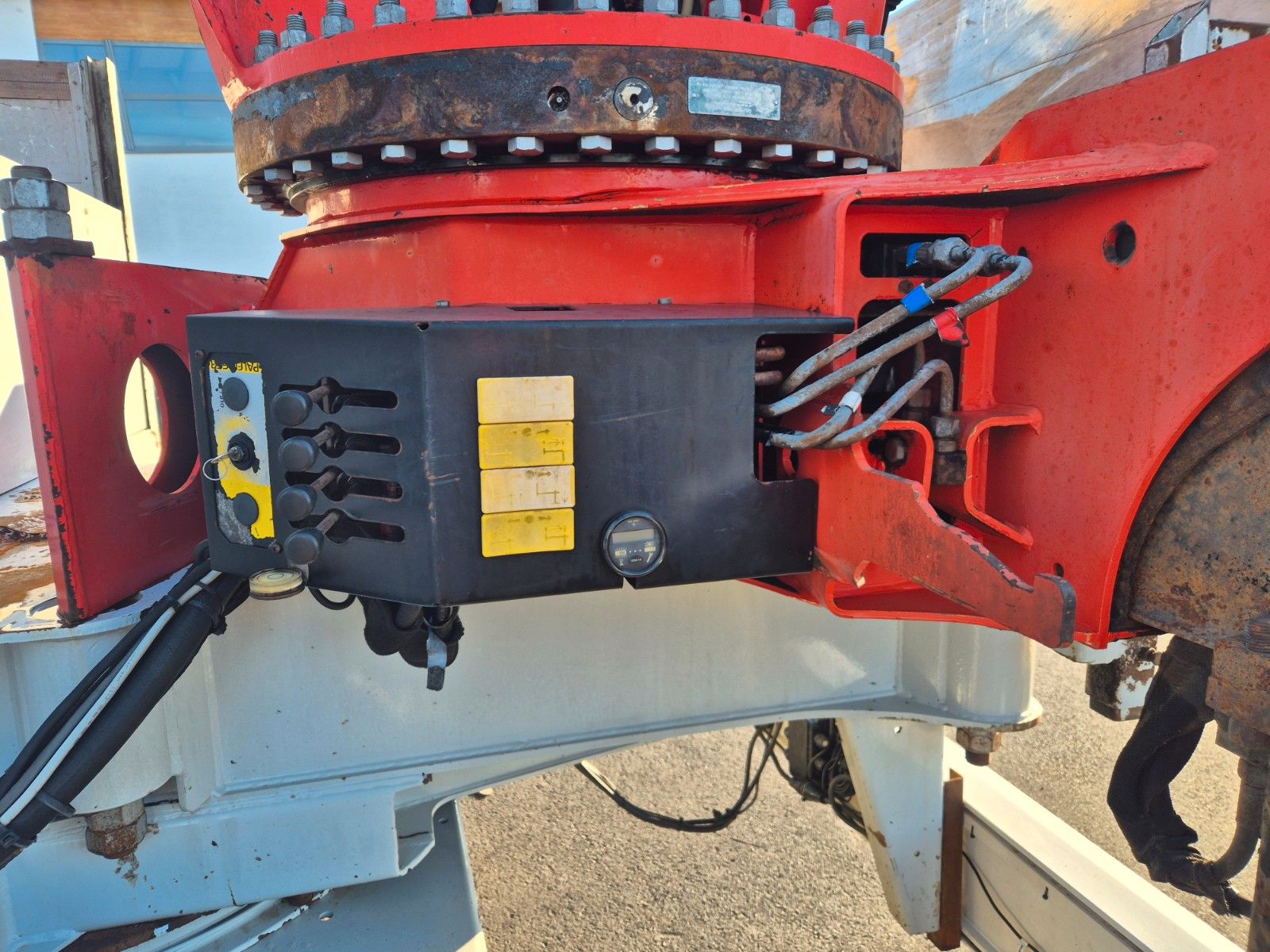 Fahrzeugabbildung Andere MOL CY NV 1214/20T/37 Palfinger PK44002