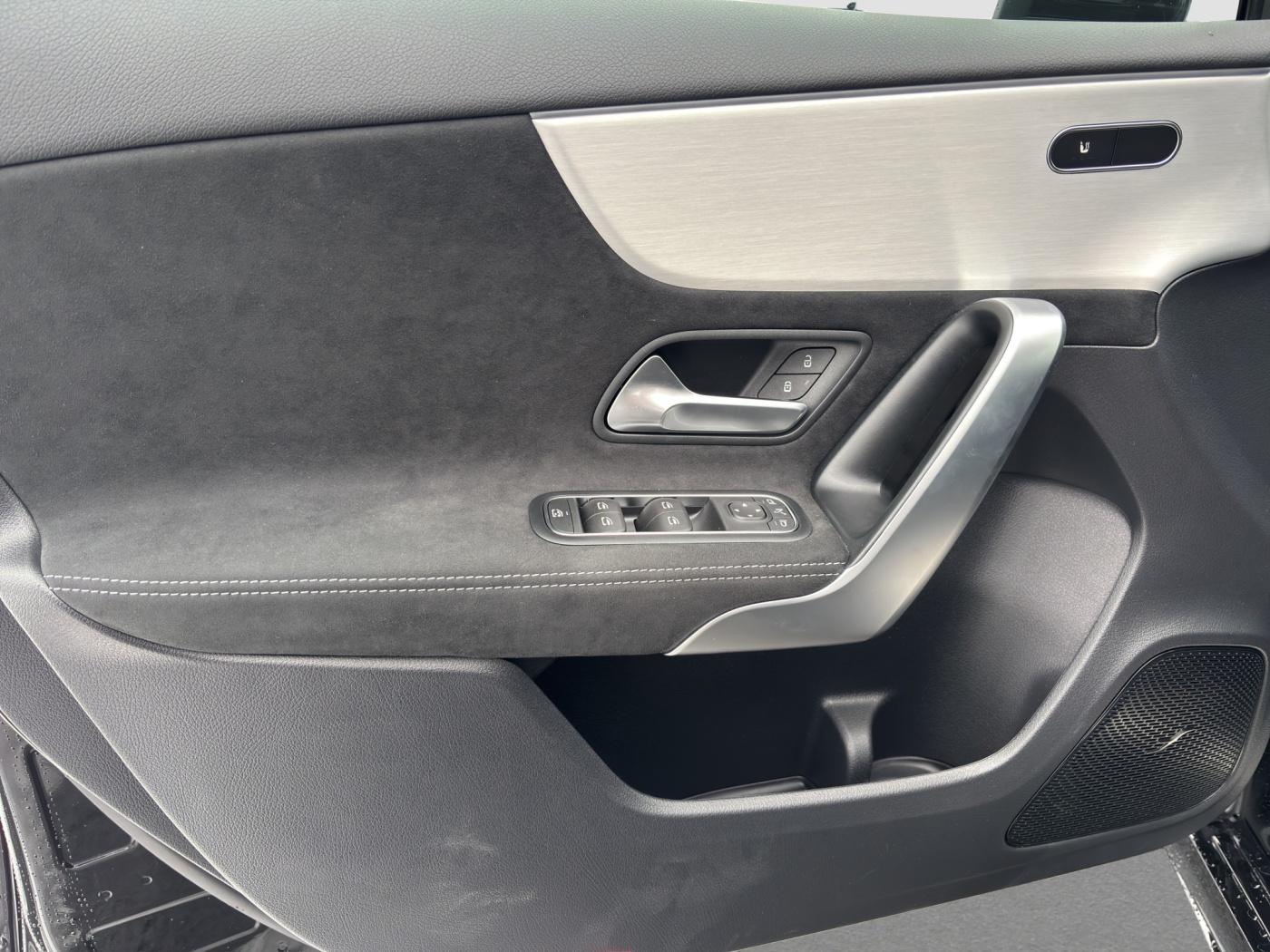 Mercedes-Benz A-Class AMG-Line*Multibeam*360*KeyGo*AHK*Lenkradh., миниатюра 17