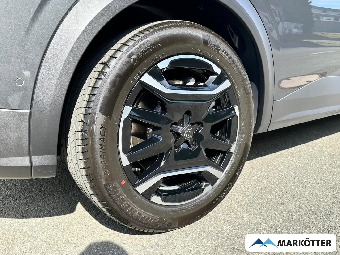 Peugeot 3008 GT Plug-In Hybrid 225 AHK/360°/Massage/Pano