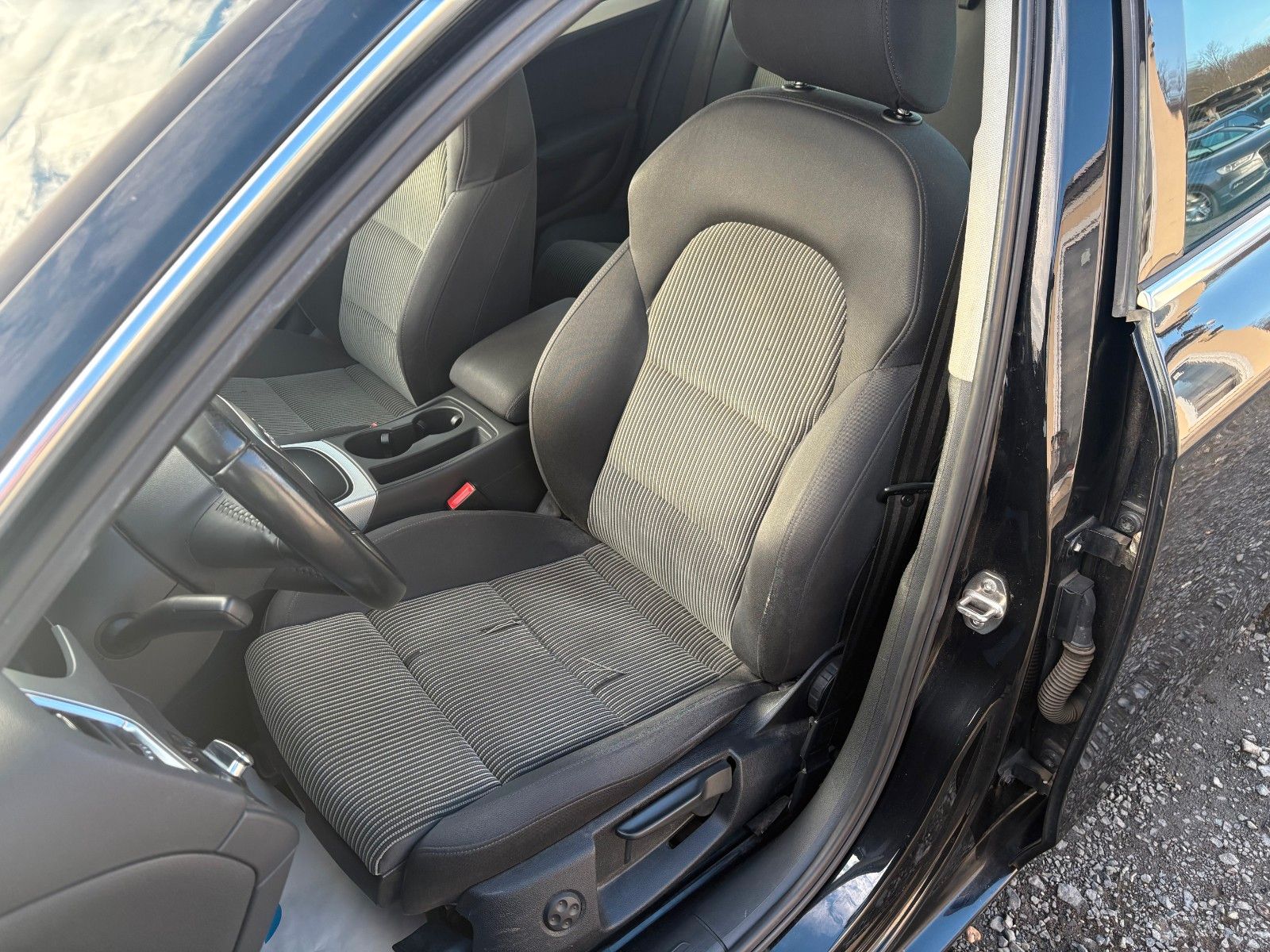 Fahrzeugabbildung Audi A4 2.0 TFSI Limo Ambition Xenon SPORTSITZE 1.HAN