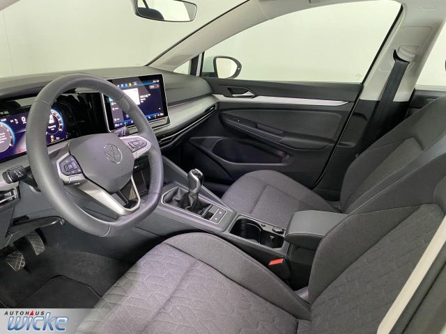 Golf VIII 1.5 TSI Life CONNECT KLIMA PDC LED