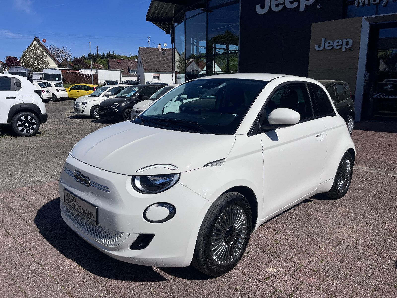 Fahrzeugabbildung Fiat 500E