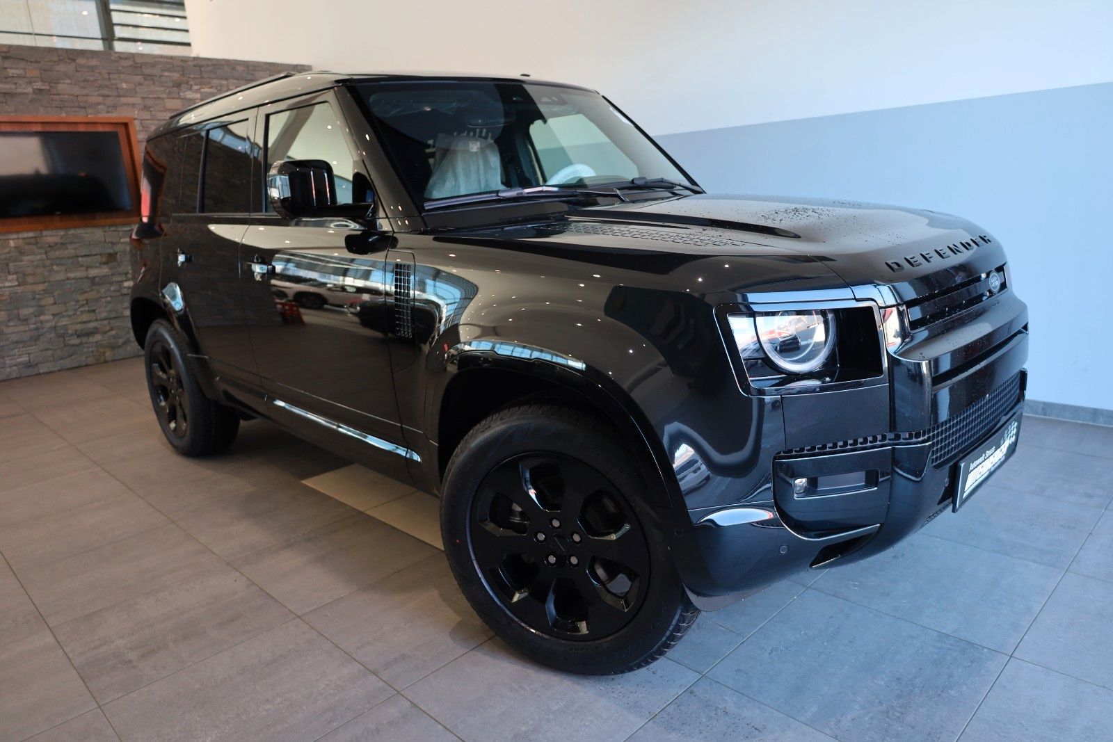 Land Rover Defender 110 D200 3.0 X-Dynamic SE