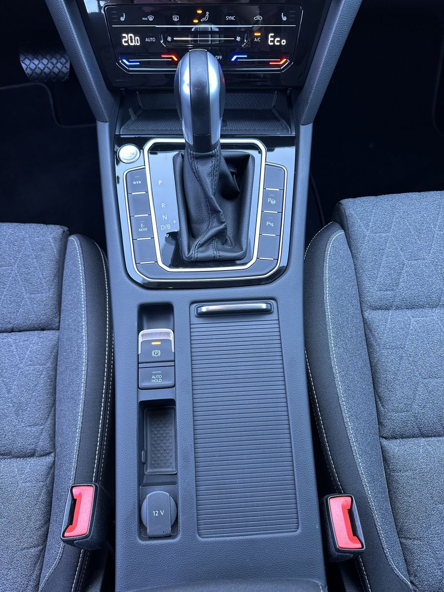 Fahrzeugabbildung Volkswagen Passat Variant GTE NAV+IQ-LIGHT+AHK+KAMERA+17ZO