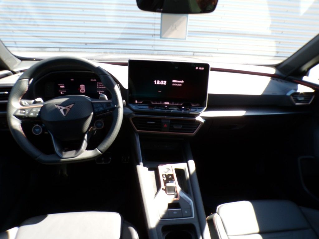 Fahrzeugabbildung CUPRA Formentor VZ 1.5 e-Hybrid DSG Black Edition*DYNA