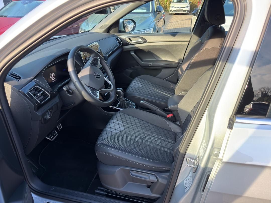 Fahrzeugabbildung Volkswagen T-Cross R-Line 1.5 TSI,DSG,RF-Kamera,SH,Navi,LED