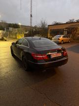 Mercedes-Benz E 220 Coupé E 220 CDI BlueEFFICIENCY AVANTG. - Mercedes-Benz E 220 Cdi mit Diesel-Antrieb