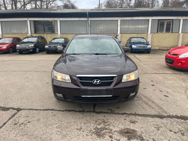 Hyundai Sonata 2,4 GLS 119KW,KLIMA,AHK,TÜV12/2025