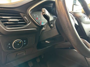 MYAUTOCENTER – Gebraucht- und Jahreswagen mit Werkstattservice in Pfaffenhofen Ford Focus Lim. *Pano*Kamera*AHK*LED*