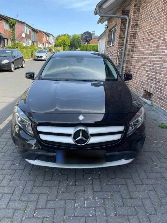 Image of Mercedes-Benz GLA 200