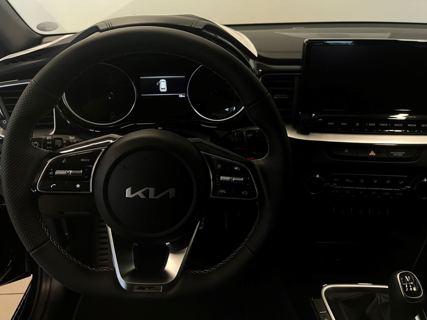 Fahrzeugabbildung Kia Ceed_sw Sportswagon GT Line 1.5 T-GDI JBL SHZ
