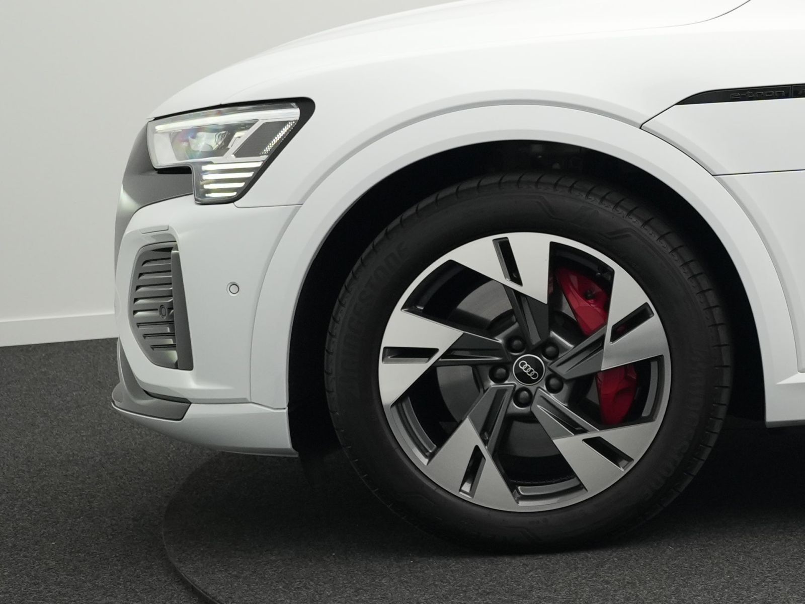 Audi Q8 e-tron - Bild 17