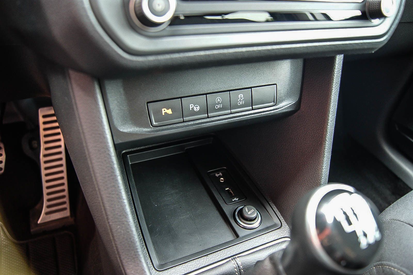 Fahrzeugabbildung Volkswagen Caddy 2.0 TDI 4MOTION Alltrack Bi-XENON PLA Allt