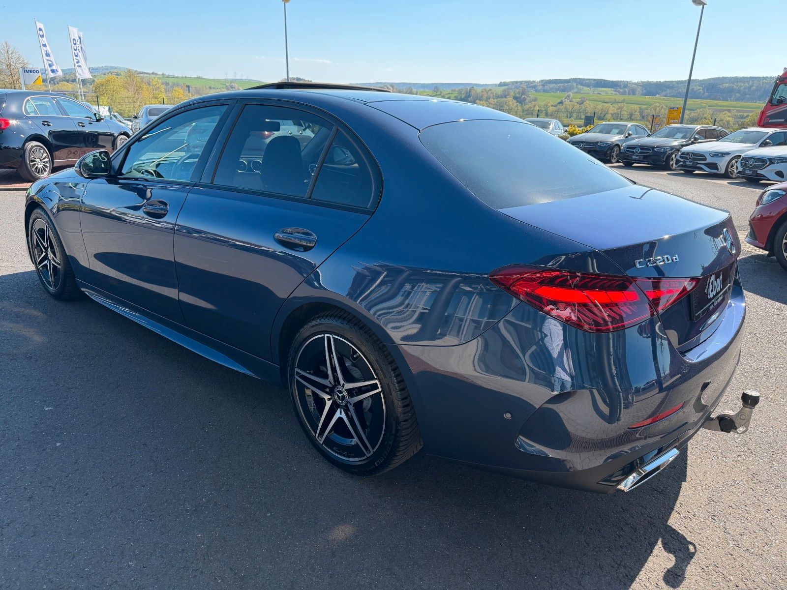 Fahrzeugabbildung Mercedes-Benz C 220d AMG+AHK+ESD+Night+TotW+RKamera