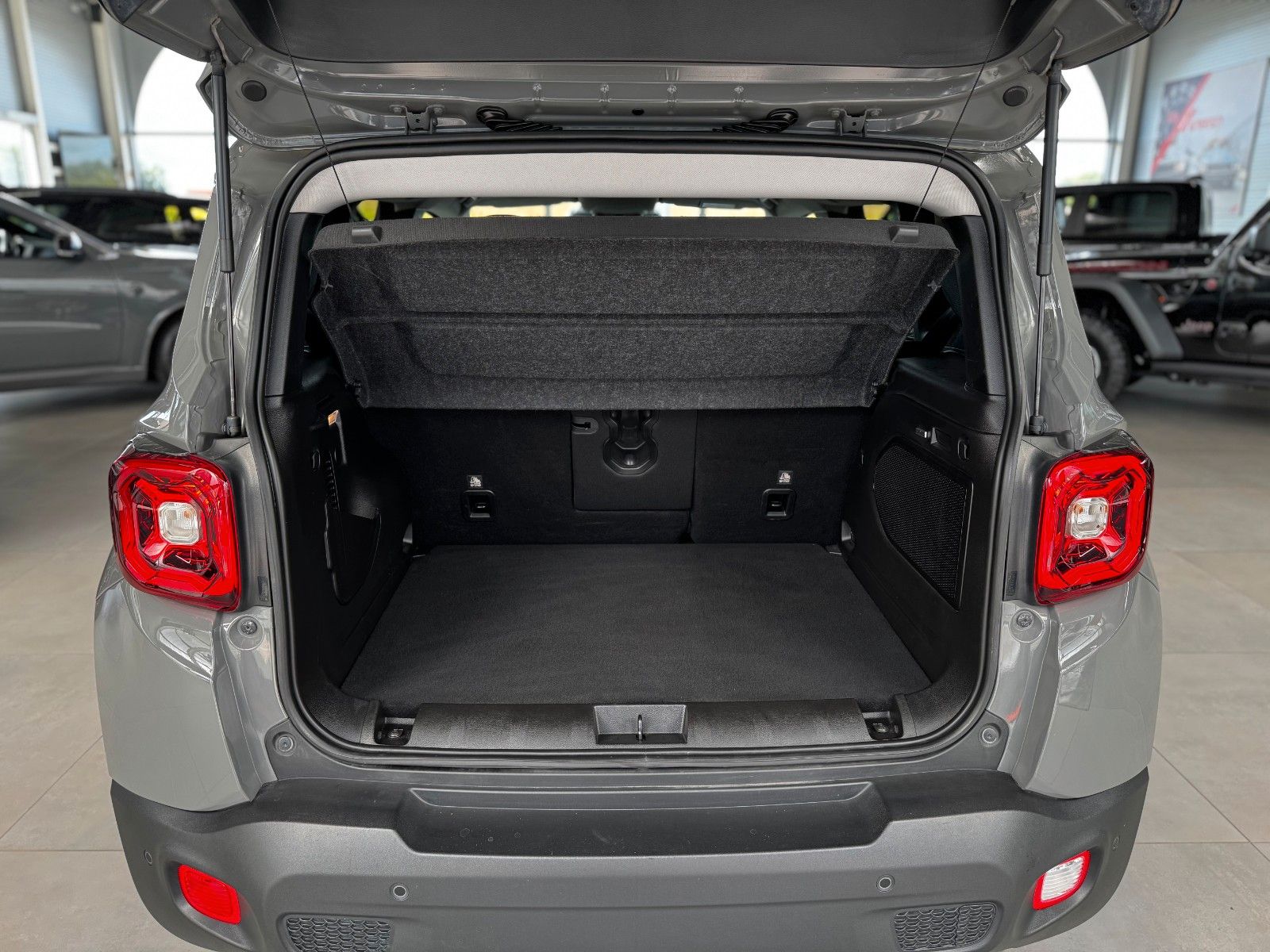 Fahrzeugabbildung Jeep Renegade 1.3 T-GDI Limited FWD "Navi- + Soundp."