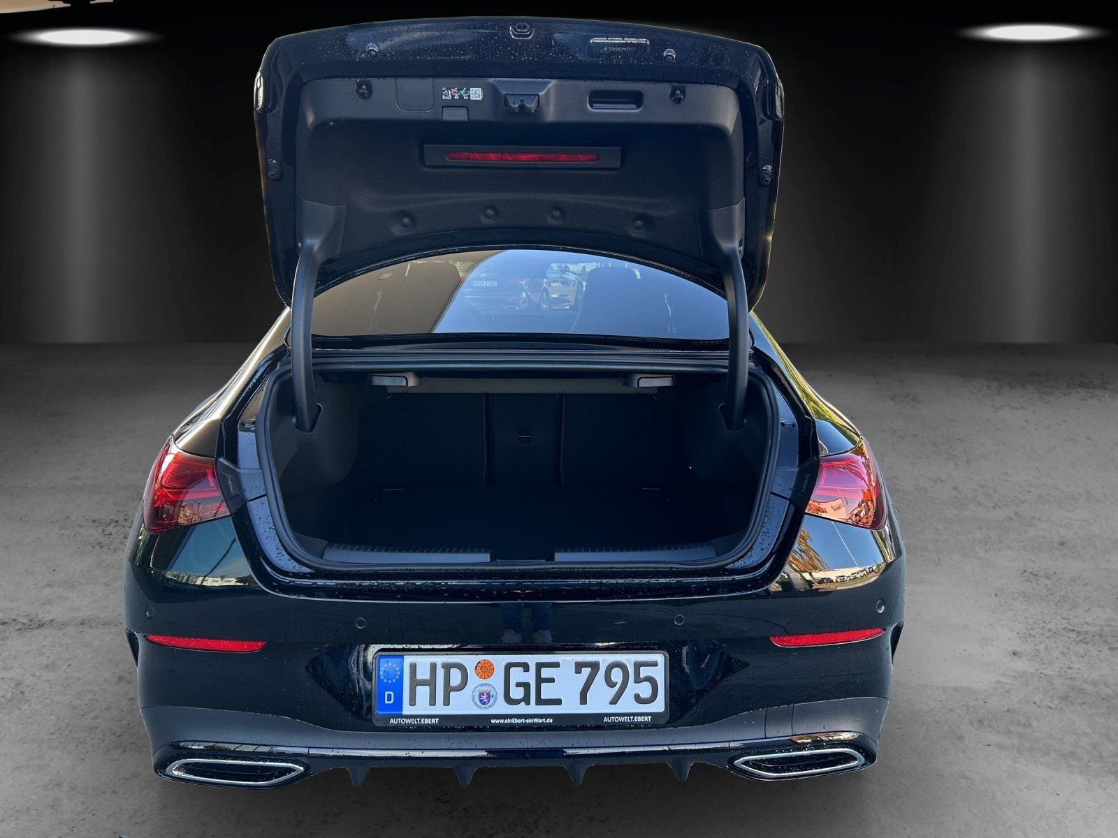 Fahrzeugabbildung Mercedes-Benz CLA 220d Coupé AMG Distro PANO Burme Multibeam