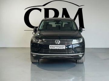 Volkswagen Touareg - 2
