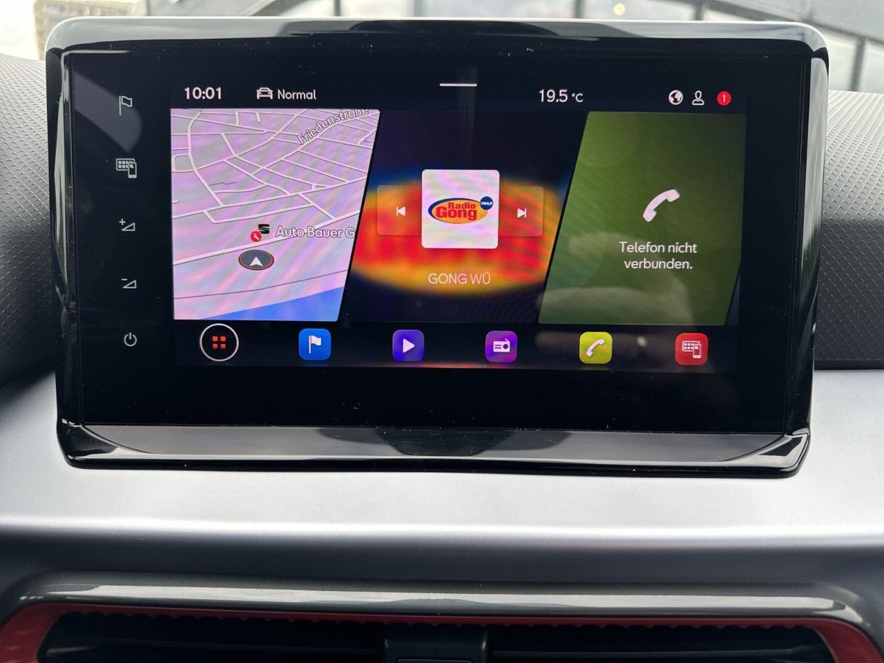Fahrzeugabbildung SEAT Arona FR 1.5TSI 150PS DSG-AHK*Kessy*18Zoll - mit KI generiert/bearbeitet