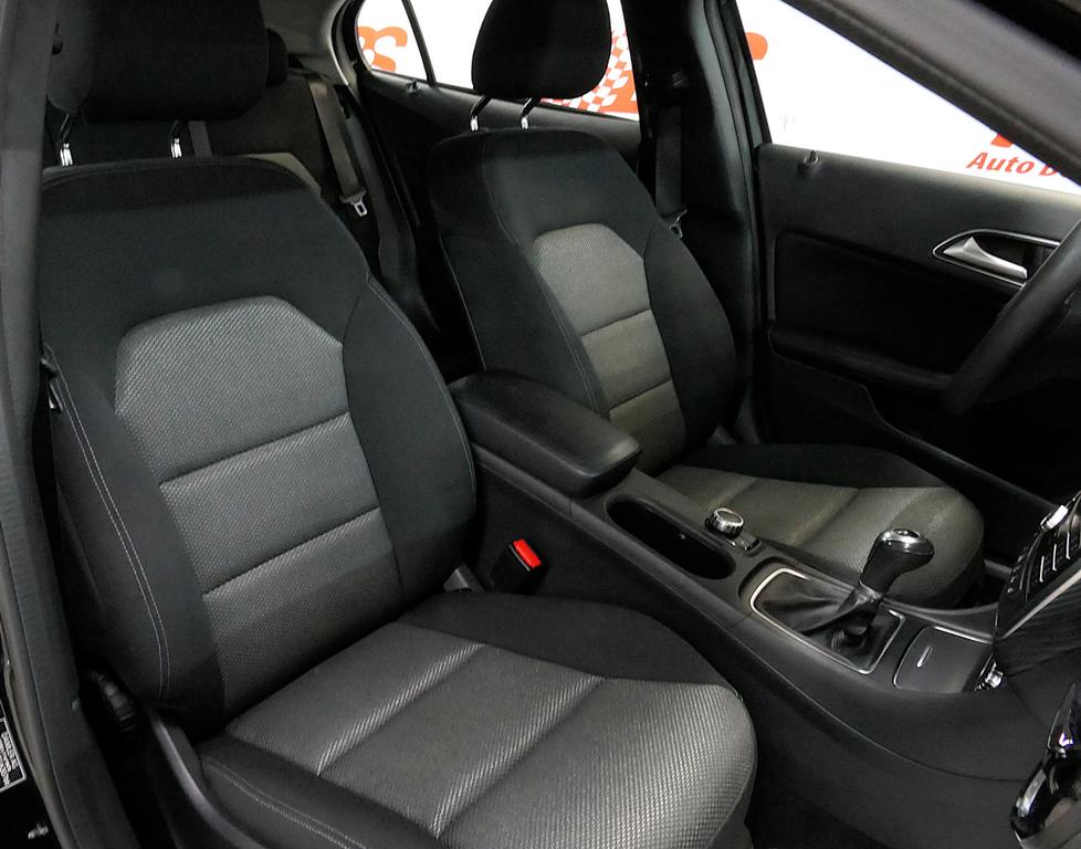 Mercedes-Benz GLA 180