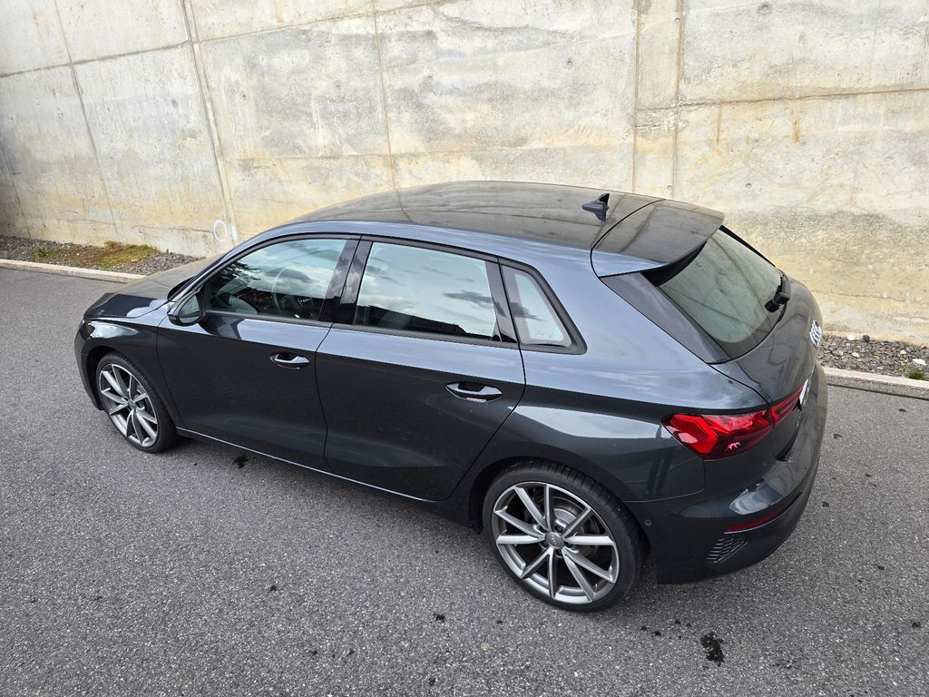 AUDI A3 Sportback Advanced 2.0 TDI S-Tronic Sport 19" AUDI A3 Sportback Advanced 2.0 TDI S-Tronic Sport 19"