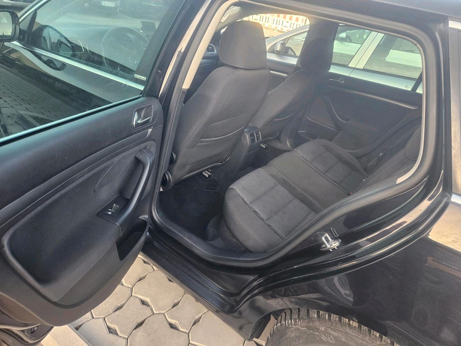 Volkswagen Golf 2011 — photo 15