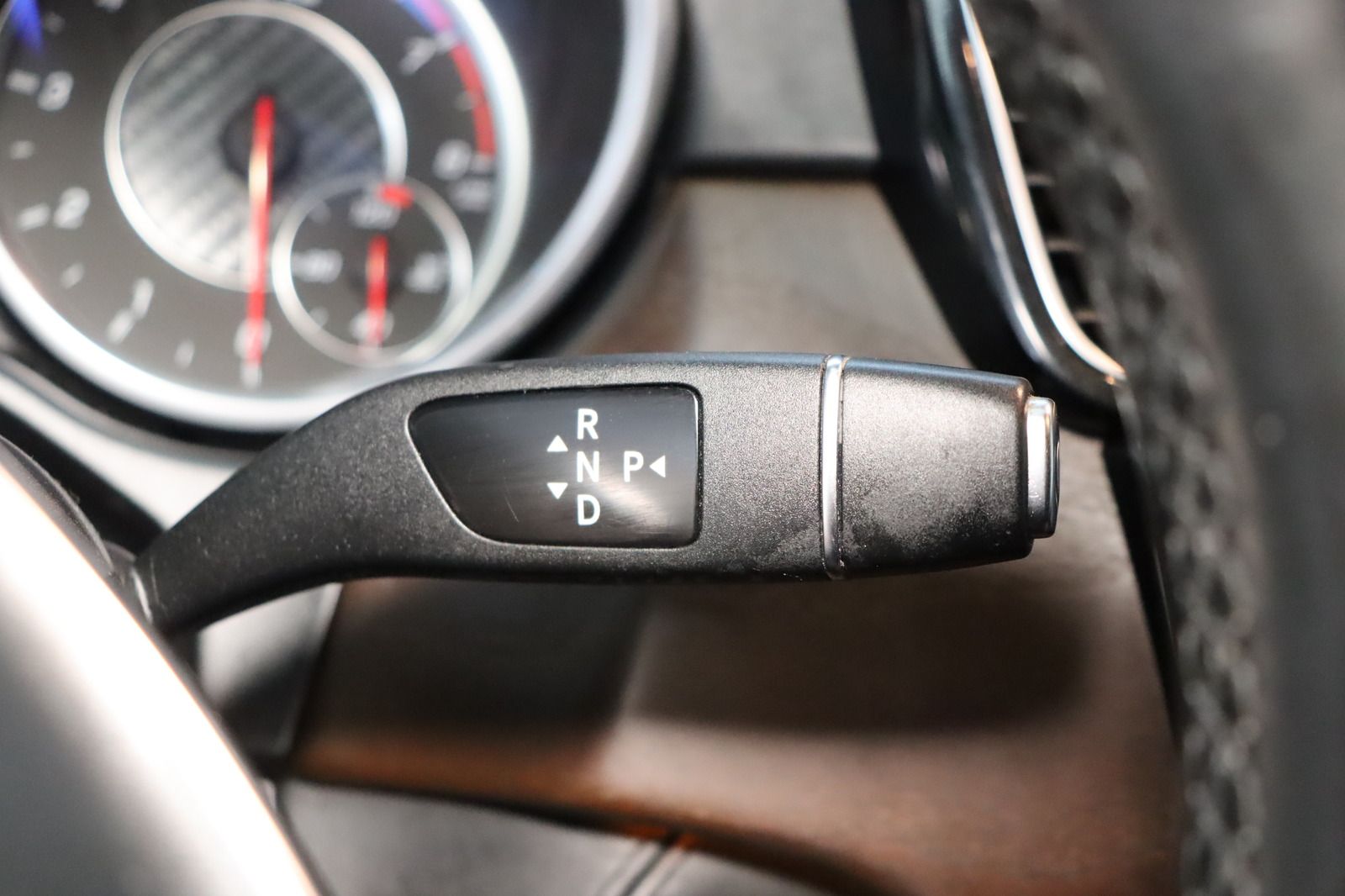 Fahrzeugabbildung Mercedes-Benz GLE 63 AMG * Fond * Offroad * DIS+ * LED HU 03.2