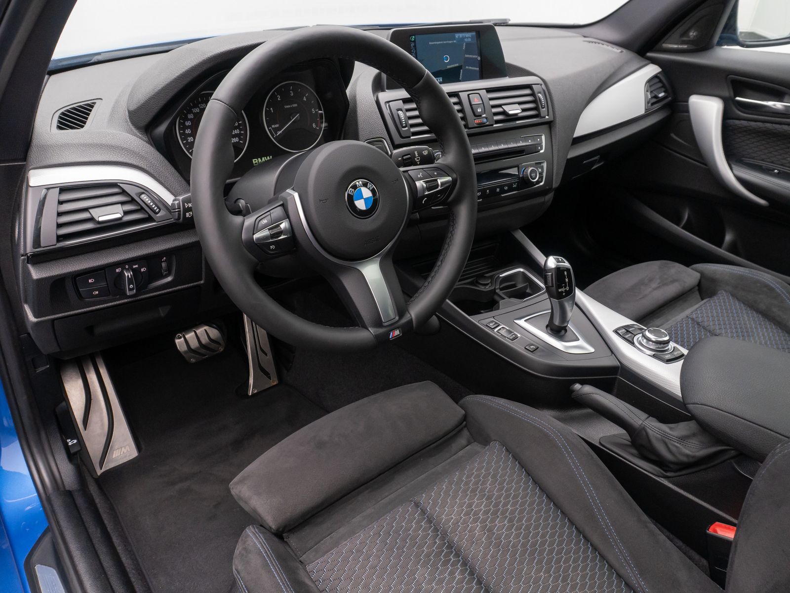 Fahrzeugabbildung BMW 120d M Sport Kamera Xenon H/K GSD Komfort AHK