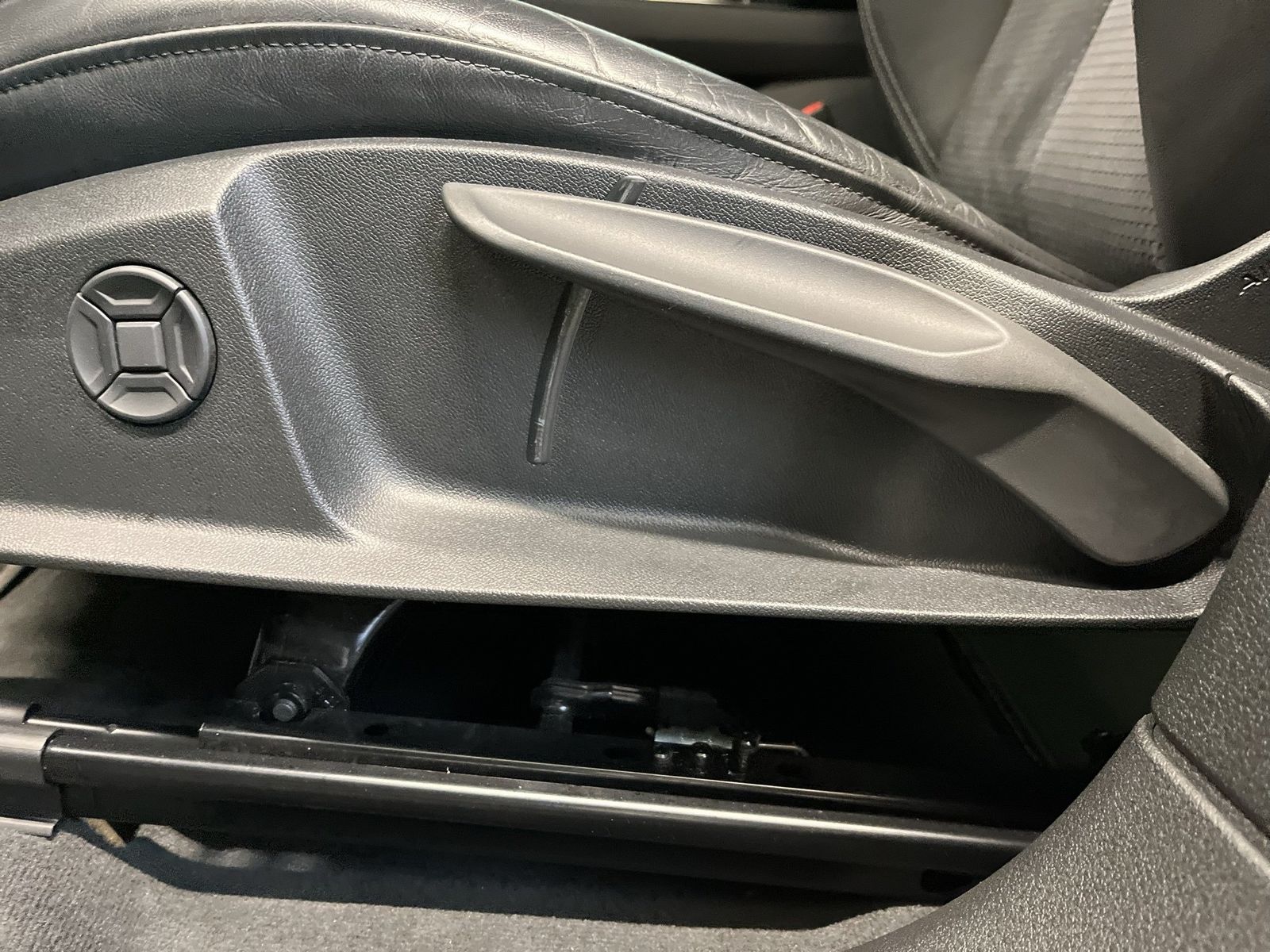 Audi Q8 e-tron - Bild 13